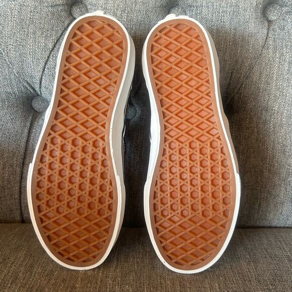 NEW Vans Kids Boys Classic Slip-On Dino Asphalt Low Print Gray Sneaker Shoes 3 - Picture 3 of 11